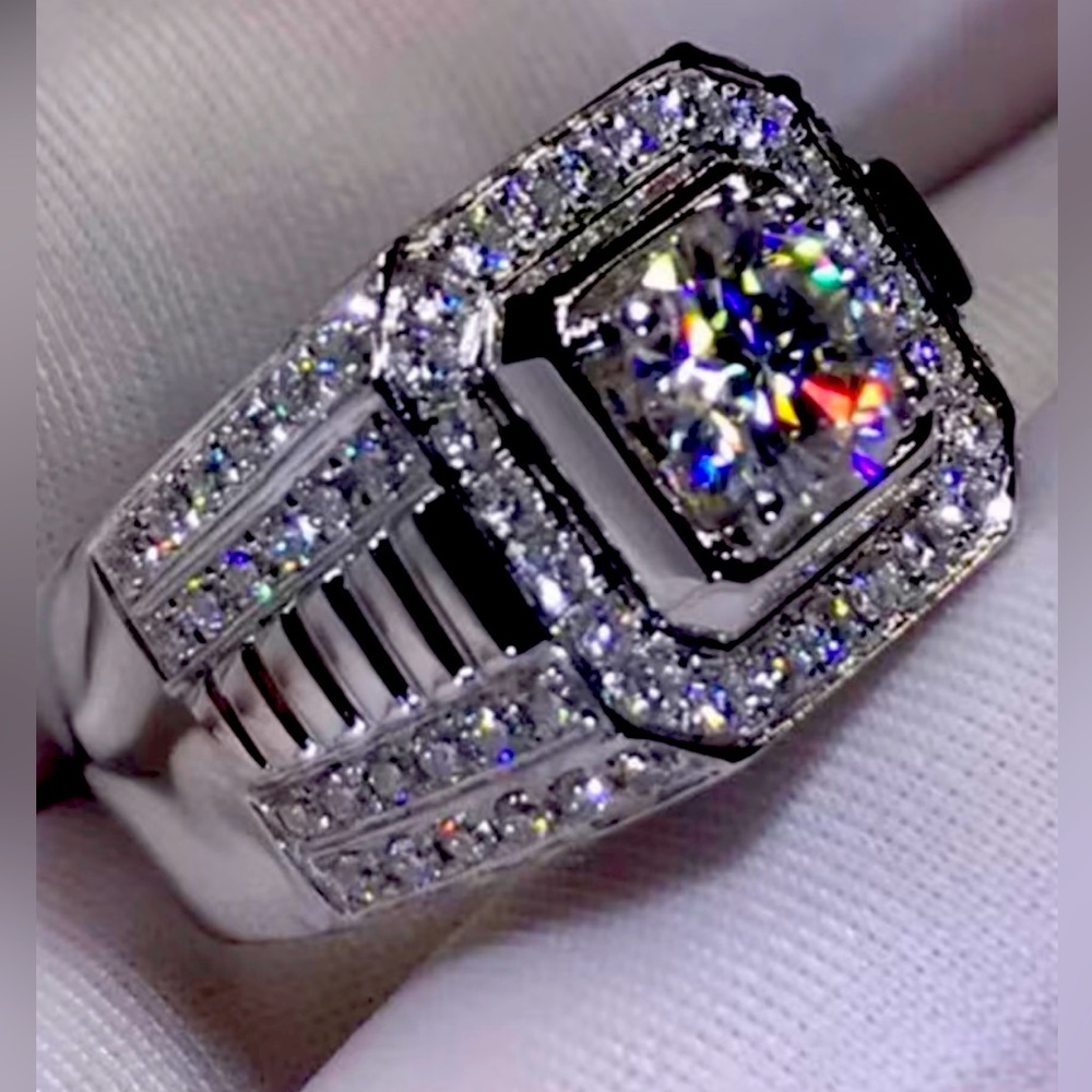 Woman’s ring